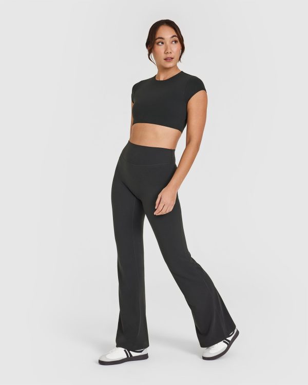 SoftMotion Short Sleeve Crop Top | Soft Black Fashion