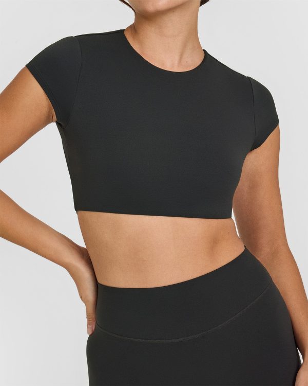 SoftMotion Short Sleeve Crop Top | Soft Black Fashion